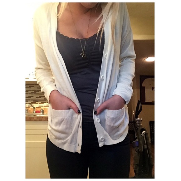 White Cardigan w/ pockets