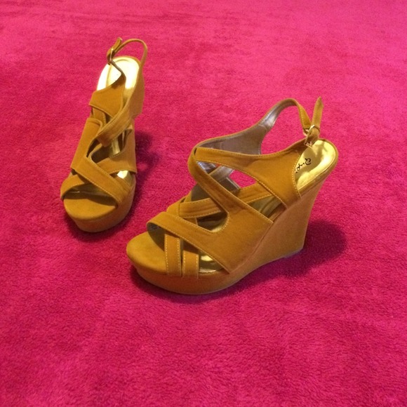 Mustard heels