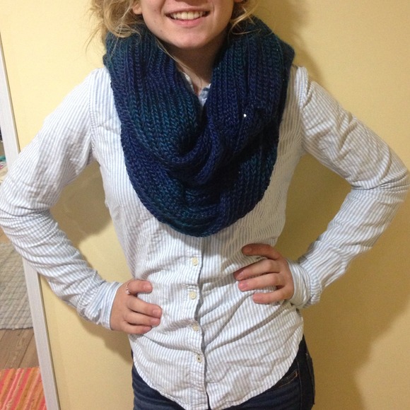 Calvin Klein knit soft blue and green scarf