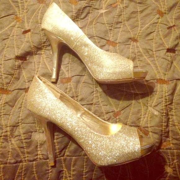 Gold High Heels size 9