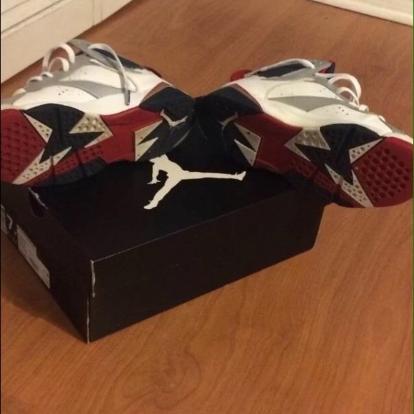 Retro 7 - Picture 2 of 4