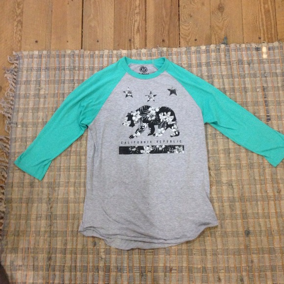 California republic baseball style tee