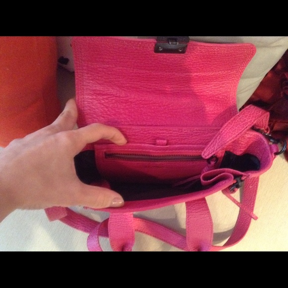 3.1 Philip Lim - Picture 3 of 3