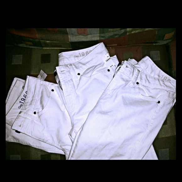 3 pair BNWT Gap White Jeans sizes 25/00, 24/00,
