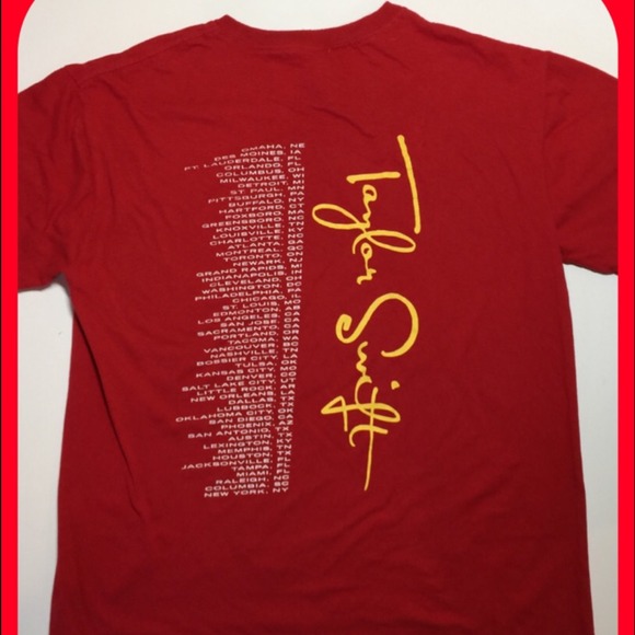 ❤️SOLD❤️Taylor Swift Concert Shirts Bundle - Picture 2 of 2