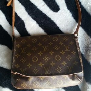 Authentic Louis Vuitton Purse