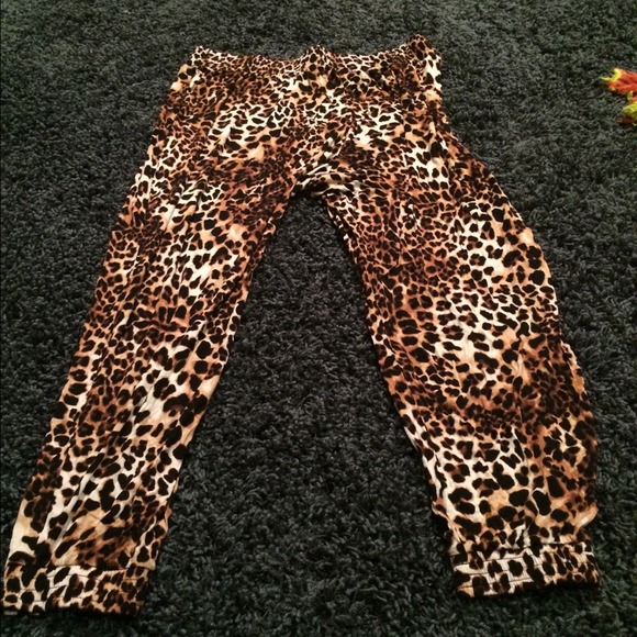 H&M brand new leopard viscose hareem pant