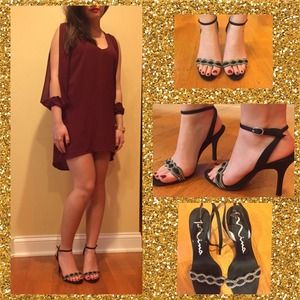 Stunning Nina brand heels in black!