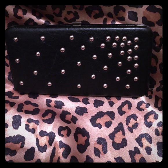 Wallets - Picture 1 of 2