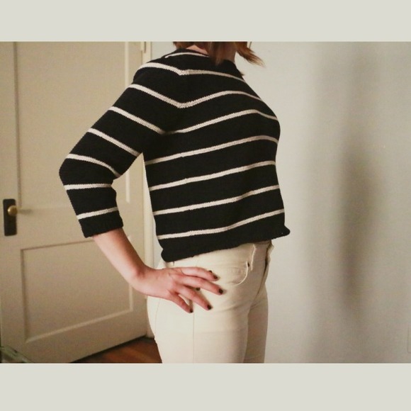 ❌SOLD in bundle❌ Striped Crop Sweater - Picture 2 of 3