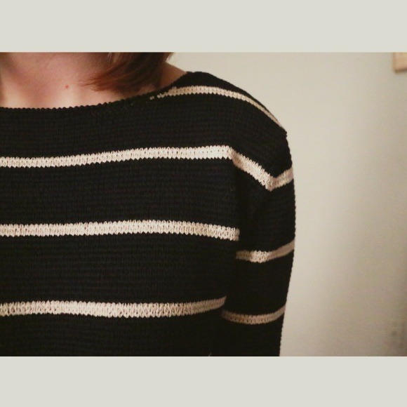 ❌SOLD in bundle❌ Striped Crop Sweater - Picture 3 of 3