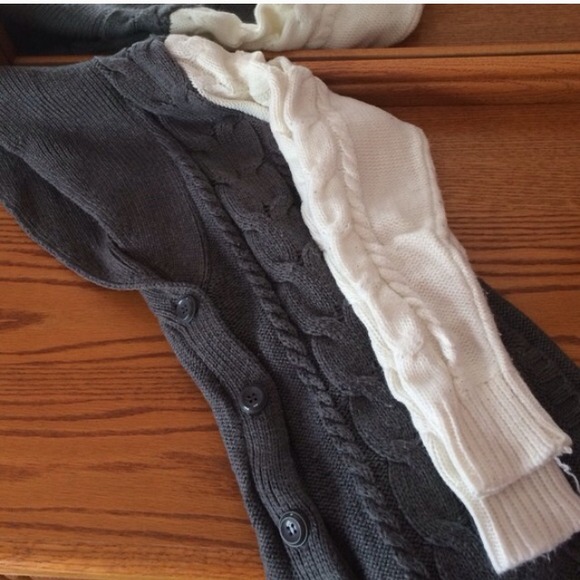 Cardigan - Picture 2 of 3