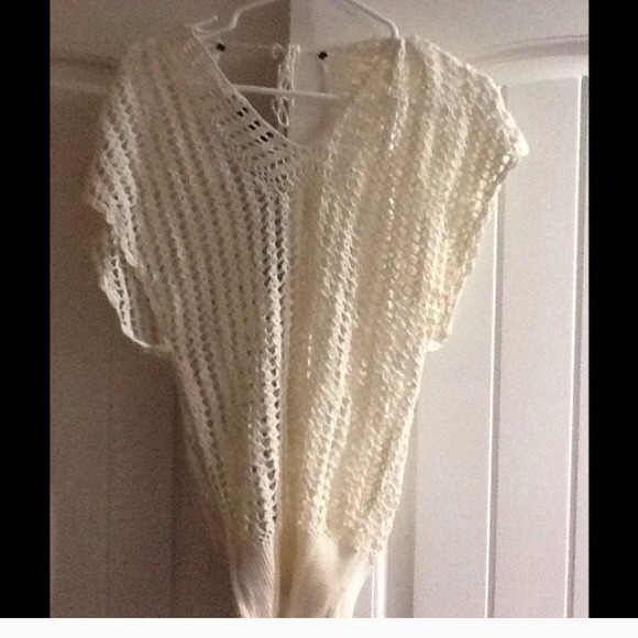 Cream netted top
