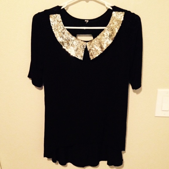 Black shirt with gold