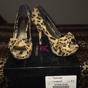 Leopard open toe heels NEVER BEEN WORN