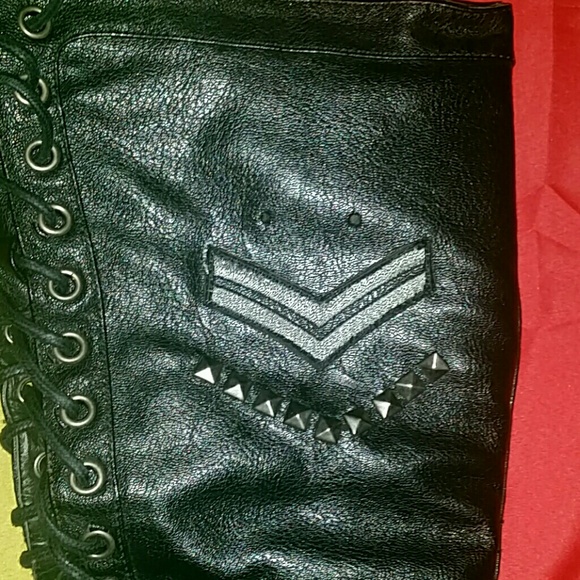 SOLD "SEXY SERGEANT" - Picture 4 of 4