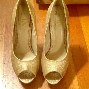 Gold Sparkly Platform Stilettos✨✨ Worn only once