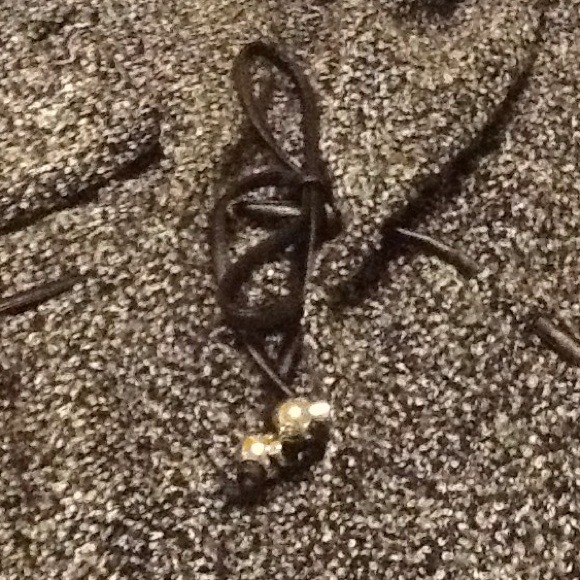 Like new boucle lightweight jacket - Picture 2 of 4