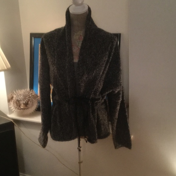 Like new boucle lightweight jacket - Picture 3 of 4