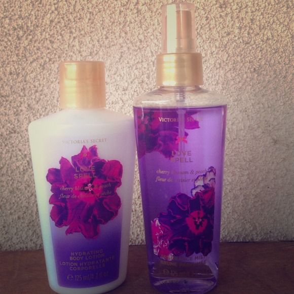 VS love spell spray