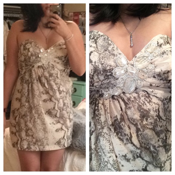 Beautiful Beige H&M Dress - Picture 3 of 4