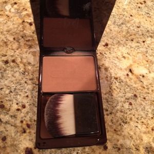 Hourglass Waterproof Bronzer