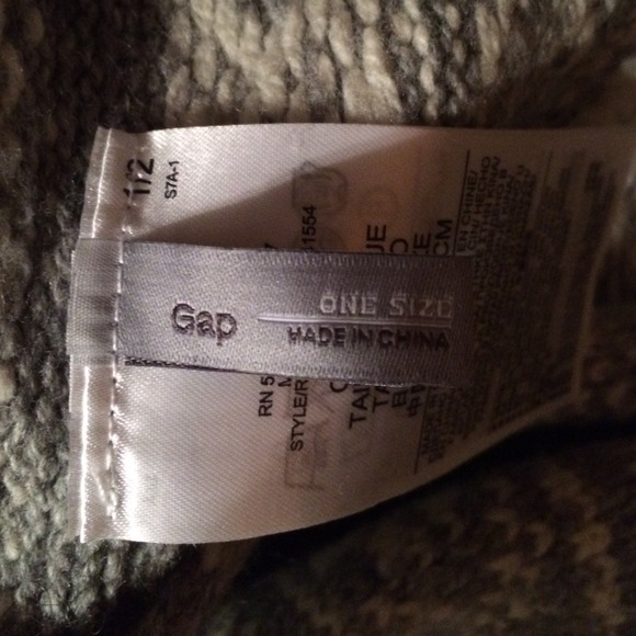 Wool/Nylon Scarf - Picture 2 of 3