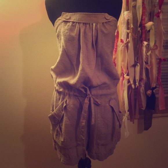 Bcbg beige romper