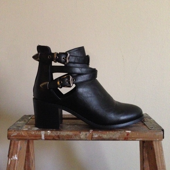 Black Ankle Cut-out Boot from Wanted, US Women 7.5