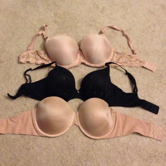 Bundle of Victoria's Secret bras