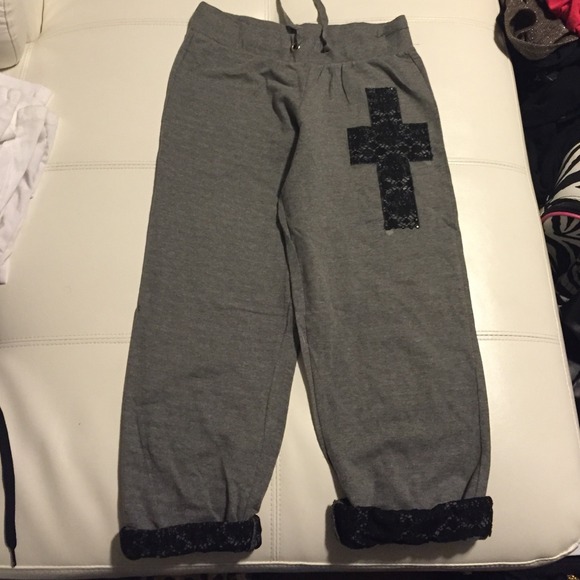Capri pants never worn