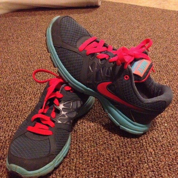 Ladies Nike shoes
