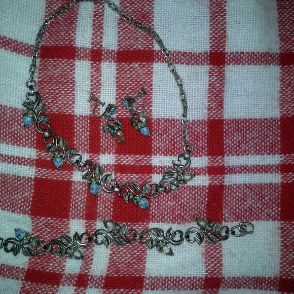 Old antique w turqua neckles and ear dings