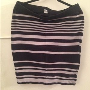 Black & grey striped pencil skirt