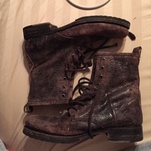 FRYE COMBAT BOOTS