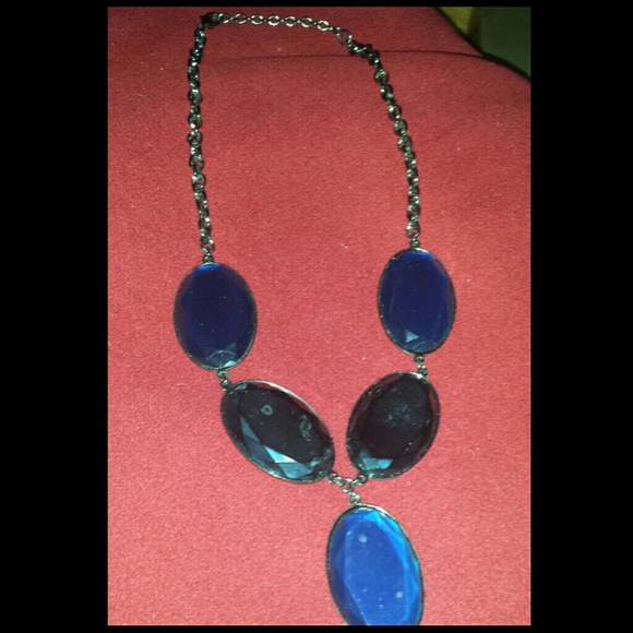 Royal blue gemmed necklace