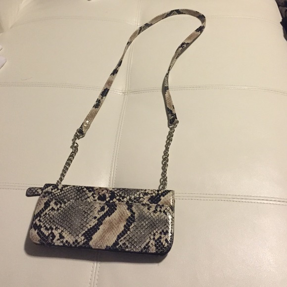 Cross body faux snake skin purse new never worn