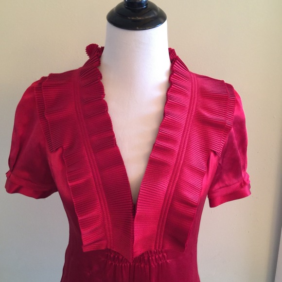 BCBG MaxAzria 100% silk ted top - Picture 2 of 2