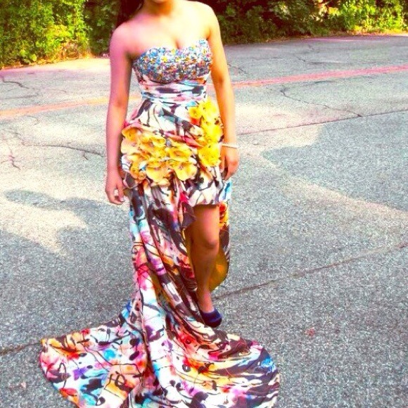 Beautiful strapless, yellow Colorful prom dress