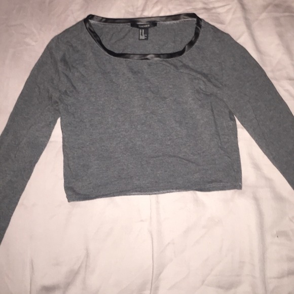 Cropped top - Picture 1 of 1