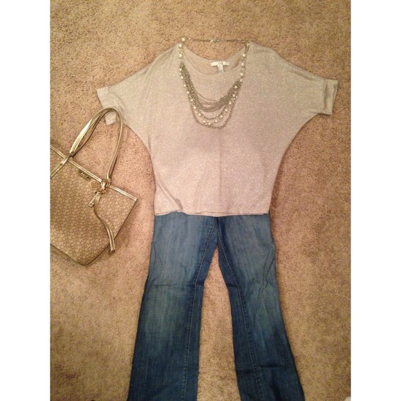 🚫SOLD🚫Silver shimmery knit Forever 21 blouse