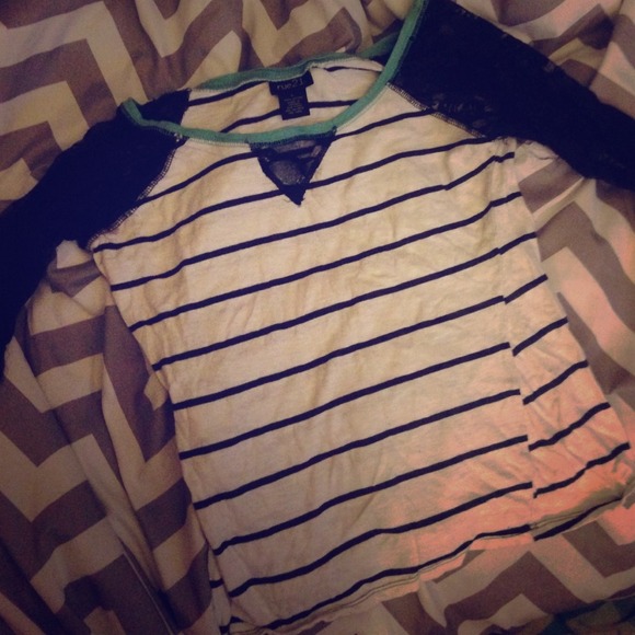 Rue 21 stipe tshirt