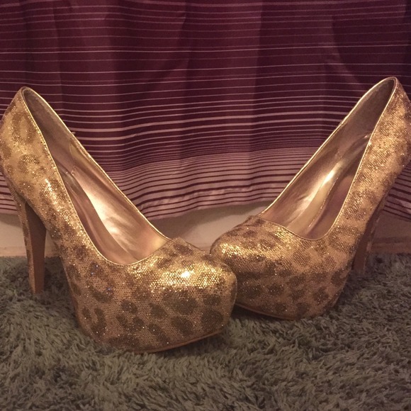 Leopard Glitter pumps from Charlotte Russe