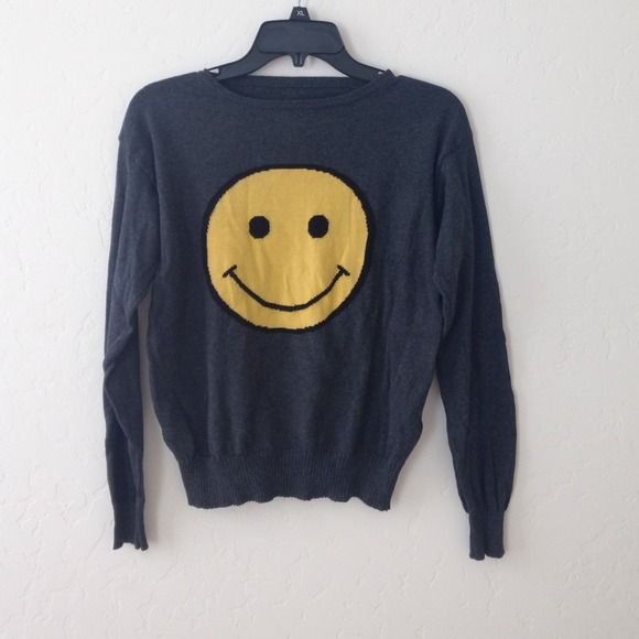 Brandy Melville Sweaters - Worn once brandy melville sweater