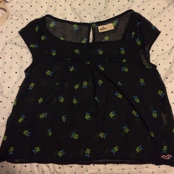 Hollister shirt