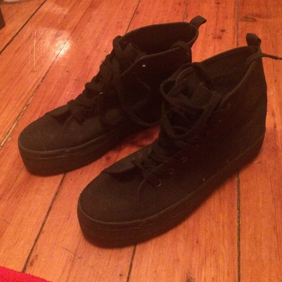 H&M sneakers