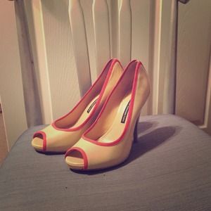 French Connection Pumps