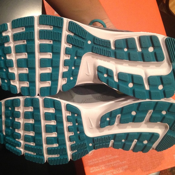 Brand new nike air relentless!! NWT - Picture 4 of 4