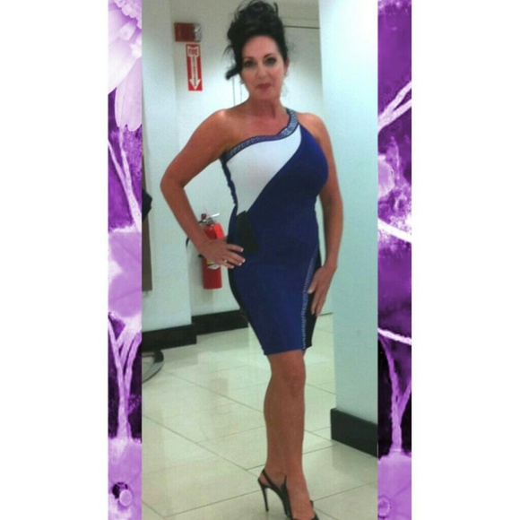BEBE DRESS - purple - white - one shoulder