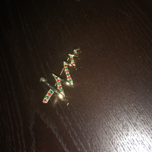 Pin - Picture 2 of 2